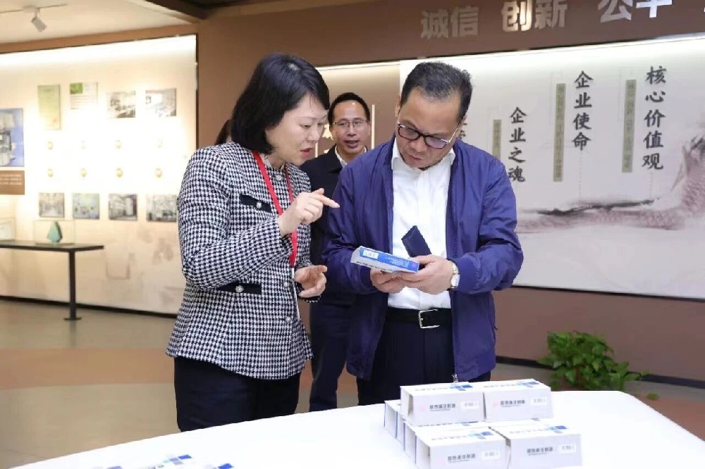 上海市奉贤区委书记刘平调研7790必发集团药业：深化党建引领，，，，，，，助推漂亮康健工业高质量生长